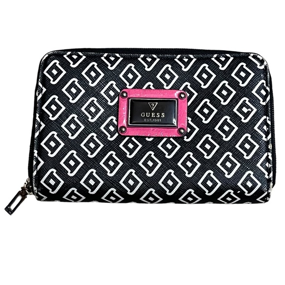 Guess Handbags - Vintage 90’s small Vegan Leather multi pocket pattern wallet